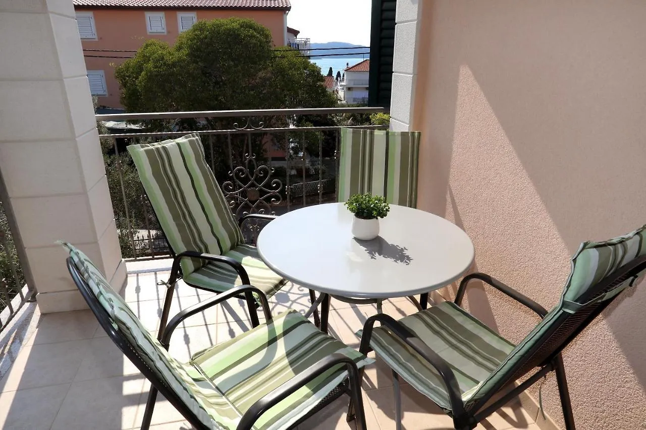 Vila Kuzmanic Trogir 0*,  Chorvatsko