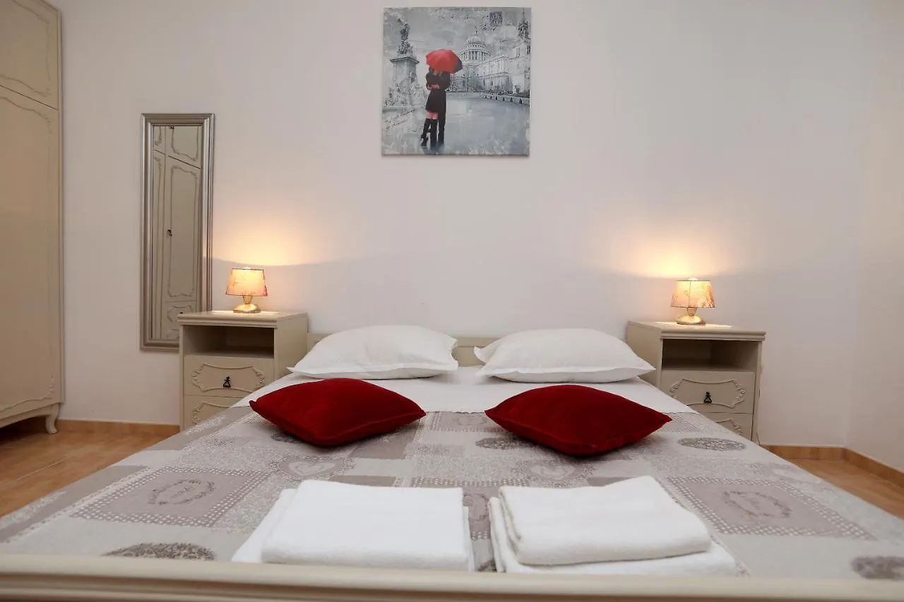 Vila Kuzmanic Trogir Apartment