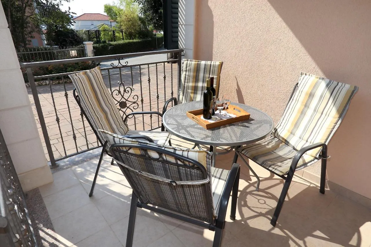Apartment Vila Kuzmanic Trogir Croatia