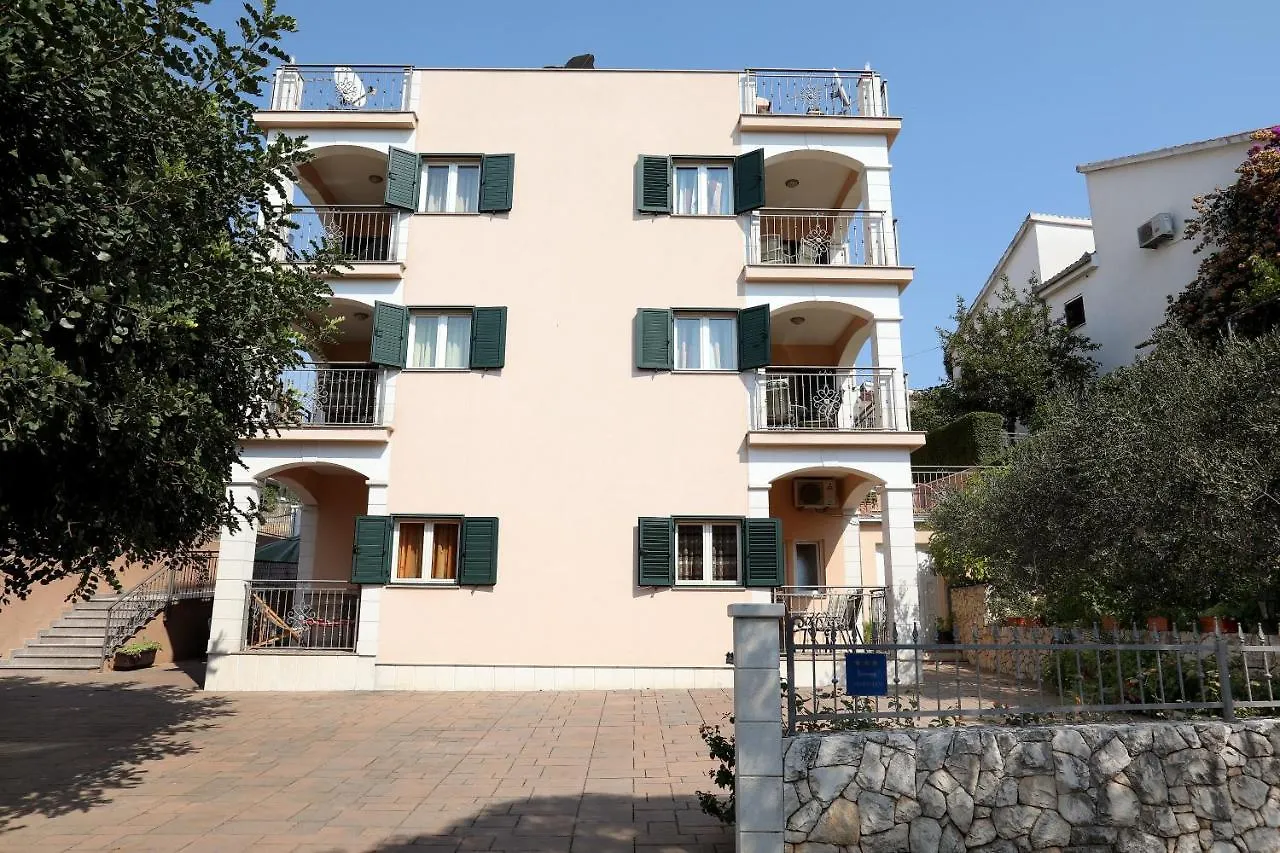 Vila Kuzmanic Trogir Apartment