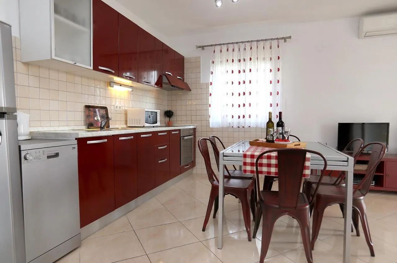 Vila Kuzmanic Trogir Apartment
